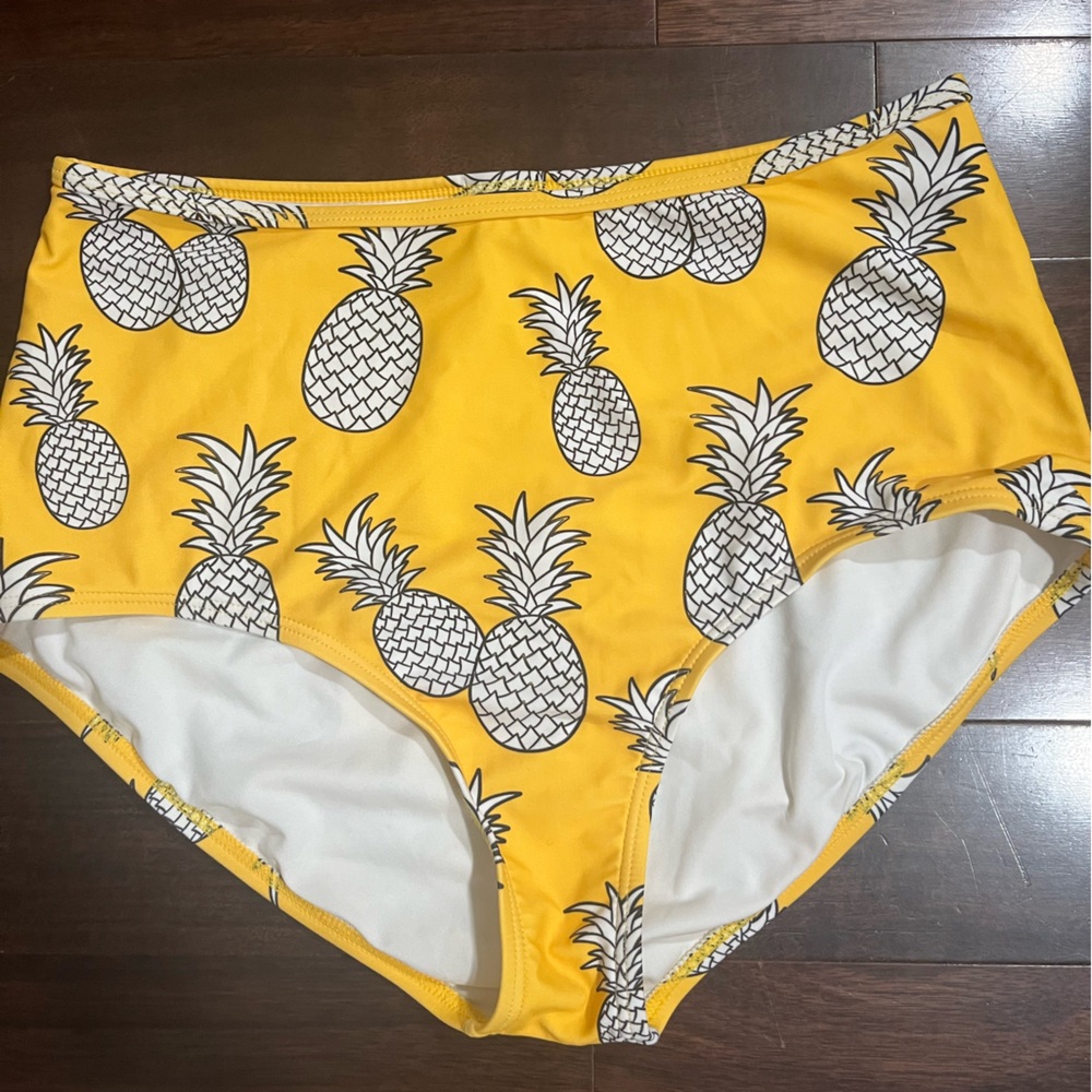 Swimsuits For All Yellow Pineapple Print Swim Bottoms
